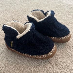 L.L. Bean Navy and Brown Kids Slippers